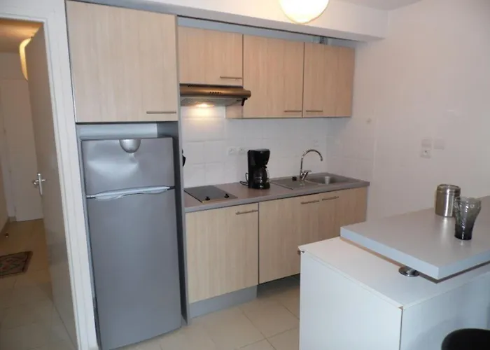 Appartamento Cosy 2 Pièces Avec Accès Direct Plage, Piscine Et Parking Privé à - Fr-1-326-512 *